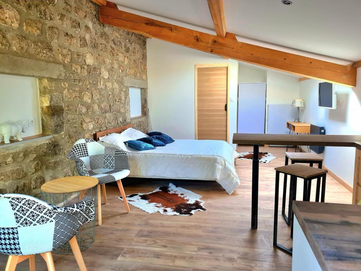Saint-Romain-Lachalm Room Lover Les Chaizes מראה חיצוני תמונה