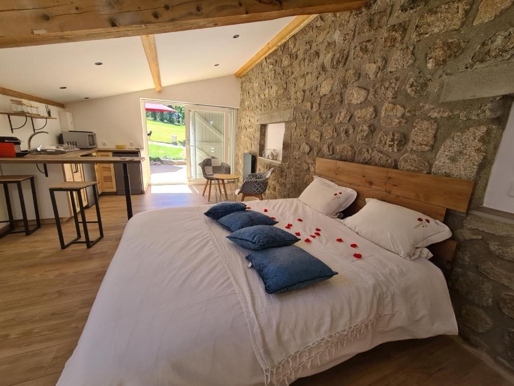 Saint-Romain-Lachalm Room Lover Les Chaizes מראה חיצוני תמונה